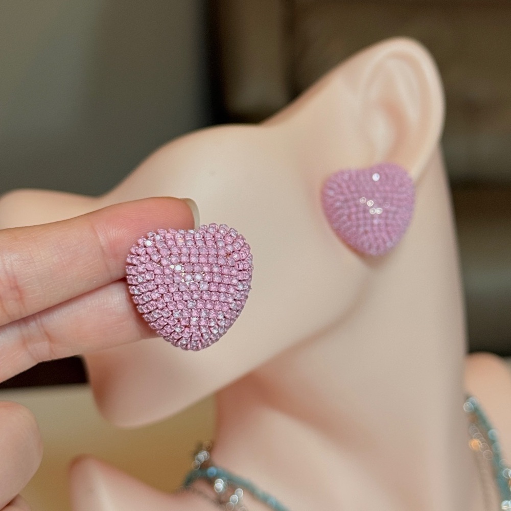 ⚜️ Pink Heart Stud Earrings - Picture 5 of 15